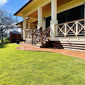 Final Touch - the front porch of a home - Gardeners Near Me - Kapaa, Hawaii