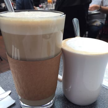 Kramers - Latte and cappuccino - Bookstores Near Me - Washington, DC, District of Columbia