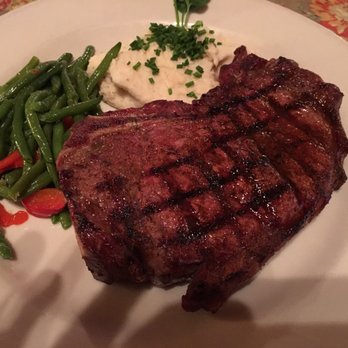 McPhee's Grill - Steakhouses Near Me - Templeton, California