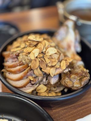 Hanyang Jokbal by null