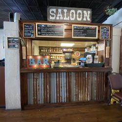 Dayne's Craft Barbecue - Bar
