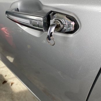 National Lock & Key - 2019 Cadillac XT5 emergency key cut - Keys & Locksmiths Near Me National Lock & Key - 2019 Cadillac XT5 emergency key cut - Keys & Locksmiths Near Me
