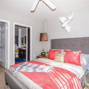 Carlyle Townhomes - Apartments Near Me - Phoenix, Arizona Carlyle Townhomes - Apartments Near Me - Phoenix, Arizona