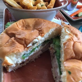 Herringbone Waikiki - Seafood Near Me - Honolulu, Hawaii