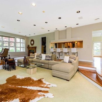 Remix And Match - Roslyn Estates After Staging - Home Staging Near Me - Roslyn Heights, New York Remix And Match - Roslyn Estates After Staging - Home Staging Near Me - Roslyn Heights, New York