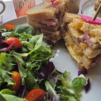 Brunch & Bloom Artisan Cafe - Breakfast & Brunch Near Me - Brentwood, California Brunch & Bloom Artisan Cafe - Breakfast & Brunch Near Me - Brentwood, California