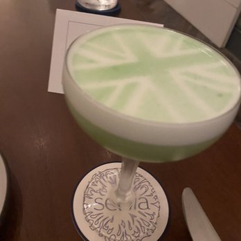 Senia - Amazing - Cocktail Bars Near Me - Honolulu, Hawaii Senia - Amazing - Cocktail Bars Near Me - Honolulu, Hawaii