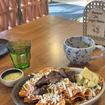 Amor A Mi - Chilaquiles Rojos con Hager steak - Mexican Near Me - Burbank, California