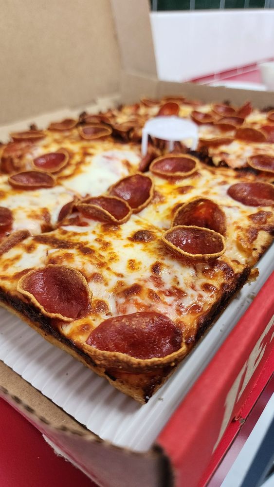 Jet’s Pizza - Photo 2