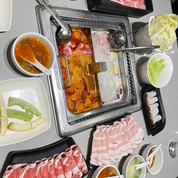 Haidilao Hot Pot - Chinese Near Me - Markham, Ontario
