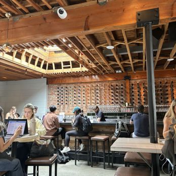 Bodega Wine Bar - Bar side - Wine Bars Near Me - Santa Monica, California