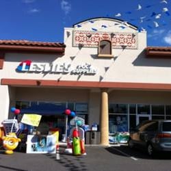 Leslie's