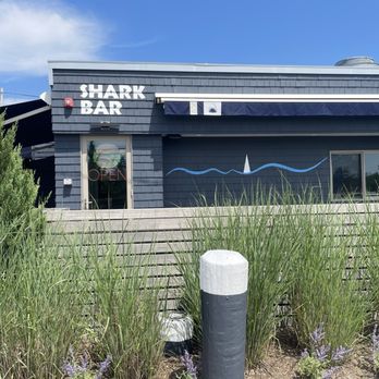 Shark Bar - Cocktail Bars Near Me - Montauk, New York