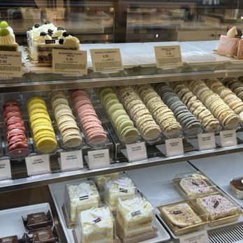 Tous Les Jours - Dessert section - Bakeries Near Me - Omaha, Nebraska
