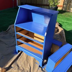 Dunn-Edwards Paints - The paint went on so easily, even with just a light hand-sanding for prep.