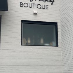 Mackenzie Lashay Boutique
