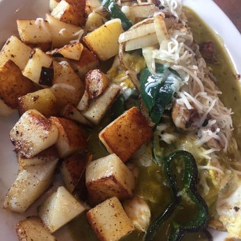 Cafe De Olla - Veggie omelet with poblano sauce.. deeeelicious - American Near Me - Burbank, California Cafe De Olla - Veggie omelet with poblano sauce.. deeeelicious - American Near Me - Burbank, California