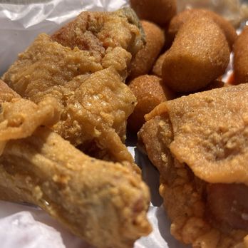 Clyde Cooper's Barbecue - Fried chicken - Barbeque Near Me - Raleigh, North Carolina Clyde Cooper's Barbecue - Fried chicken - Barbeque Near Me - Raleigh, North Carolina