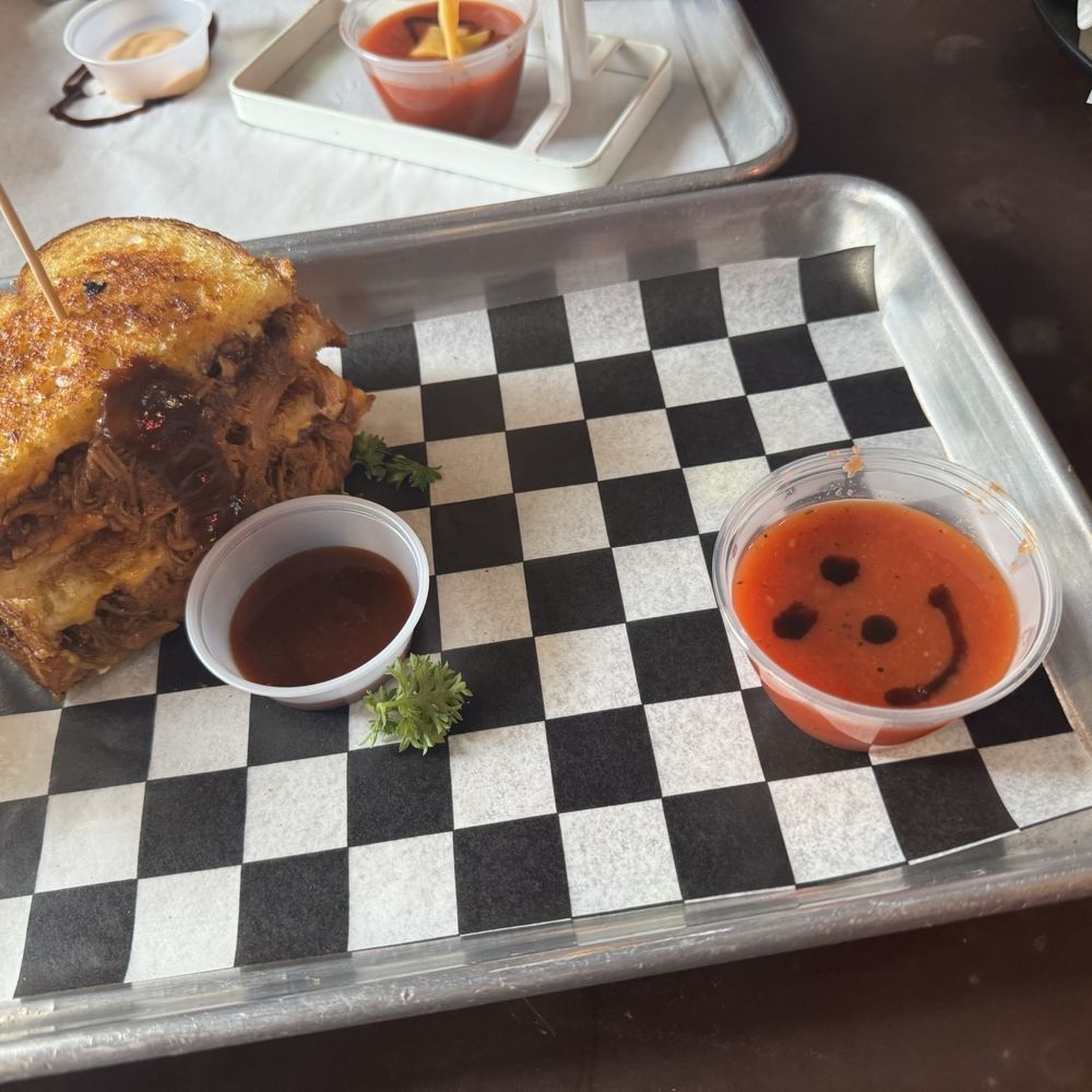 Grilled Cheese Gallery - The Chesterfield Sandwich - Ice Cream & Frozen Yogurt Near Me - St. Augustine, Florida