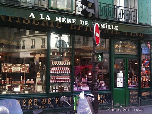 À la Mère de Famille by null