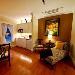 The Charleston of Milton Inn - In Suite Kitchenette