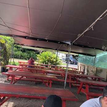 Aloha Shrimp - Seating area in shade - Food Trucks Near Me - Hauula, Hawaii Aloha Shrimp - Seating area in shade - Food Trucks Near Me - Hauula, Hawaii