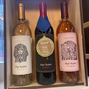 Pur Noire Urban Wineries - Wine Tasting Room Near Me - Houston, Texas Pur Noire Urban Wineries - Wine Tasting Room Near Me - Houston, Texas