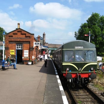 Great Central Railway - BR 2-car Class 101 DMU at Quorn & Woodhouse station - Mass Media Near Me - Loughborough, LEC
