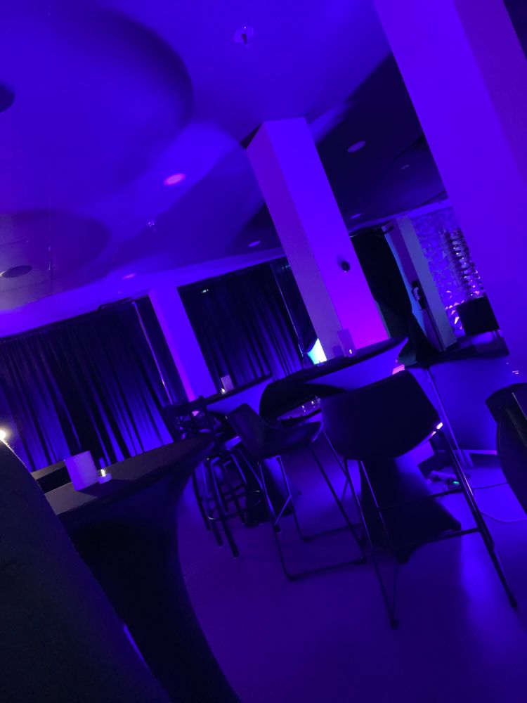 NAVI WINE BAR & TASTING ROOM Updated October 2024 6298 Veterans Pkwy, Columbus,