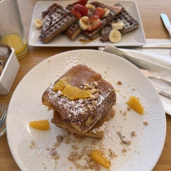 Early Bird - Brioche French Toast - New American Near Me - Fullerton, California