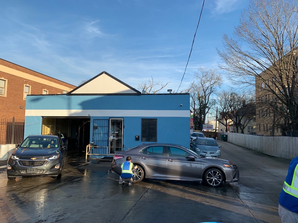 Washingtonians Car Wash, Washington Roadtrippers