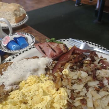 Black Bear Diner Gilbert - Black Bear Breakfastc - American Near Me - Gilbert, Arizona