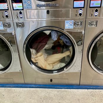 Big Waves Laundromat - My clothes in one of the dryers. - Laundry Services Near Me - Santa Monica, California Big Waves Laundromat - My clothes in one of the dryers. - Laundry Services Near Me - Santa Monica, California