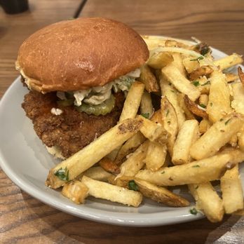 Chicken N Pickle - St Charles - NKC Hot Chicken sandwich - Sports Bars Near Me - Saint Charles, Missouri