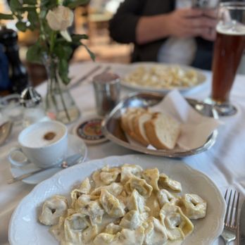 Italy - Alfredo tortellini - Italian Near Me - Munich, BY
