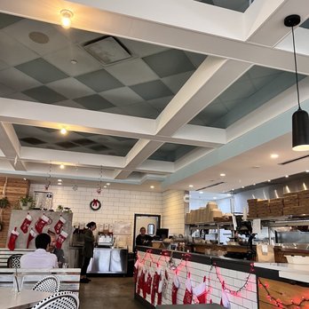 Cali - the interior of a restaurant - New American Near Me - Tampa, Florida