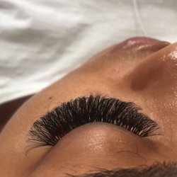 Emily's Lash Bar - Love my mega set