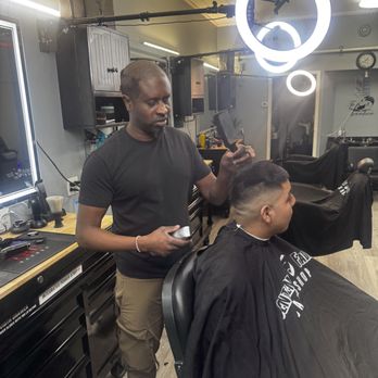 Gentlemen's Fade - Barbers Near Me - Austin, Minnesota Gentlemen's Fade - Barbers Near Me - Austin, Minnesota