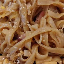 Om's Thai - Pad Thai - does not taste like Pad Thai, has a sour taste vs peanut.