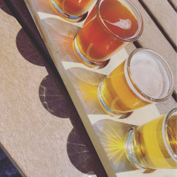 Federal Jack's Brew Pub - Perfect flight - American Near Me - Kennebunk, Maine Federal Jack's Brew Pub - Perfect flight - American Near Me - Kennebunk, Maine
