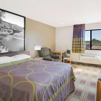 Super 8 by Wyndham Toledo - Guest room - Hotels Near Me - Toledo, Iowa Super 8 by Wyndham Toledo - Guest room - Hotels Near Me - Toledo, Iowa