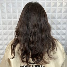My hair has been falling and I was in need of a trim / treatment.