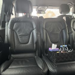Private Car Service Paris - We had the Mercedes van which was very cleaned and stocked with liquids and snacks!