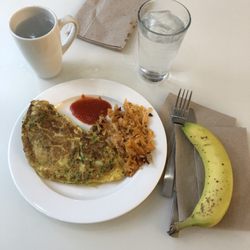 Berkshire Dining Common - Omelette, potatoes, & banana