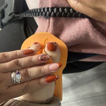 Blue Nail Spa 1 - Mexican plate inspired nails by Racheal - Nail Salons Near Me - Los Angeles, California