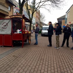 Hot sausage company - Well-patronized cart between the Grafton Centre & Christ's Pieces.