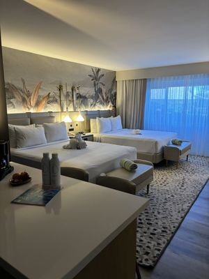 Maui Seaside Hotel by null