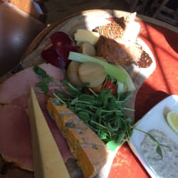 The White Hart - Ploughmans platter