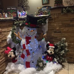 South Street Pizzeria of Plainville -- 416 South Street / Route 1A, Plainville             Interior