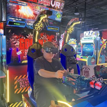 Dave & Buster's Ala Moana - Awesome selection of the latest games. - Arcades Near Me - Honolulu, Hawaii